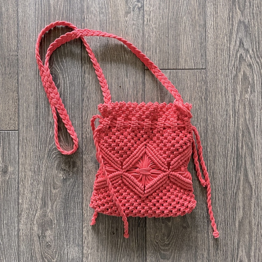 Beautiful Woven Shoulder Bag🌺
